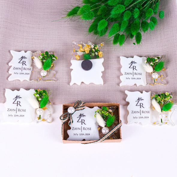 Epoxy Resin Magnet, Wedding Favors, Wedding Favors for Guests in Bulk, Birthday Magnet Favors, Baby Shower Favors, Bulk Fridge Magnet Favors Items designed by Happy Times Favors, a handmade gift shop. Epoxy Resin magnet favor decorated with real natural dried flowers and Custom clear sticker label. Ideal for baptism, wedding favors, unique gifts for guests, thank you gifts, Baby shower, bridal shower, baby sprinkle, baby shower decoration, party gifts.