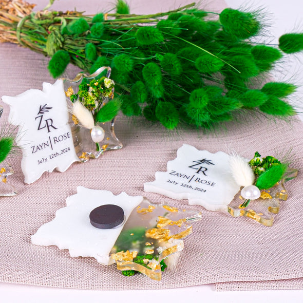 Epoxy Resin Magnet, Wedding Favors, Wedding Favors for Guests in Bulk, Birthday Magnet Favors, Baby Shower Favors, Bulk Fridge Magnet Favors Items designed by Happy Times Favors, a handmade gift shop. Epoxy Resin magnet favor decorated with real natural dried flowers and Custom clear sticker label. Ideal for baptism, wedding favors, unique gifts for guests, thank you gifts, Baby shower, bridal shower, baby sprinkle, baby shower decoration, party gifts.