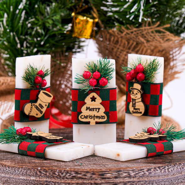 Personalized Scented Soaps for Christmas Gifts, Custom Christmas Soap Favors for Family & Friends, Holiday Gift Ideas: Scented Soaps Items designed by Happy Times Favors, a handmade gift shop. Scented Soap decorated with real natural dried flowers and personalized wooden name tag. Ideal for Christmas, Noel, New Year, Happy Holiday. Personalized Christmas Gifts, Custom Gifts for Christmas, Christmas decorations, ornaments, Christmas Natural soap.