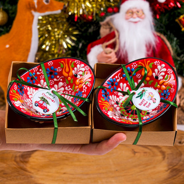 Turkish Cini Porcelain Bowl Christmas Favors, Christmas Party Favors, New Year Xmas Favors Coworker Happy Holiday Favors Items designed by Happy Times Favors, a handmade gift shop. We designed this tile/ceramic/porcelain bohemian theme wedding favor ideas, boho gifts, handmade candy bowl, Best for Wedding Gift, Bridal Shower gift, Baby Shower gift, Christening gift, Baptism gift, Graduation gift, birthday gift or any Party favors.