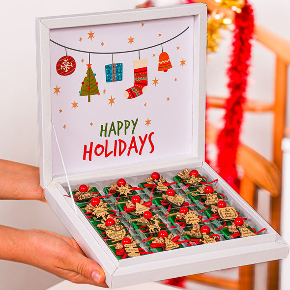 Christmas Chocolate Box, Christmas Present Idea Chocolate Favor, Christmas Chocolate Gift, Xmas Gift Idea, Noel Gift, Christmas Gifts for Girlfriend, Xmas Chocolate Box, Holiday Chocolate Designed by Happy Times Favors, a handmade gift shop ideal for christmas present idea unique Christmas gift Noel gift Christmas chocolate gift box Xmas Gift