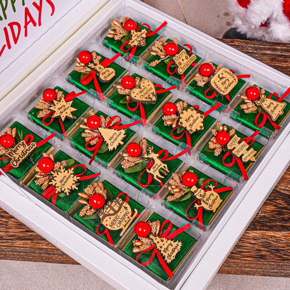 Christmas Chocolate Box, Christmas Present Idea Chocolate Favor, Christmas Chocolate Gift, Xmas Gift Idea, Noel Gift, Christmas Gifts for Girlfriend, Xmas Chocolate Box, Holiday Chocolate Designed by Happy Times Favors, a handmade gift shop ideal for christmas present idea unique Christmas gift Noel gift Christmas chocolate gift box Xmas Gift