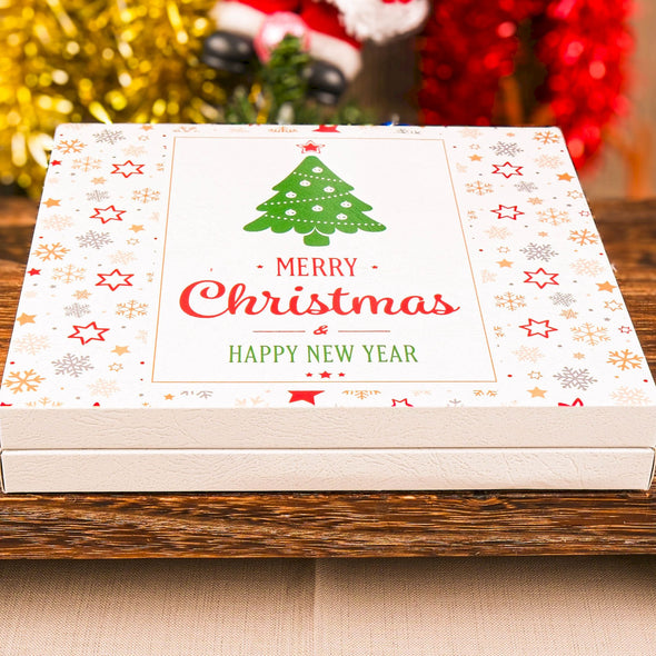 Christmas Chocolate Box, Christmas Present Idea Chocolate Favor, Christmas Chocolate Gift, Xmas Gift Idea, Noel Gift, Christmas Gifts for Girlfriend, Xmas Chocolate Box, Holiday Chocolate Designed by Happy Times Favors, a handmade gift shop ideal for christmas present idea unique Christmas gift Noel gift Christmas chocolate gift box Xmas Gift