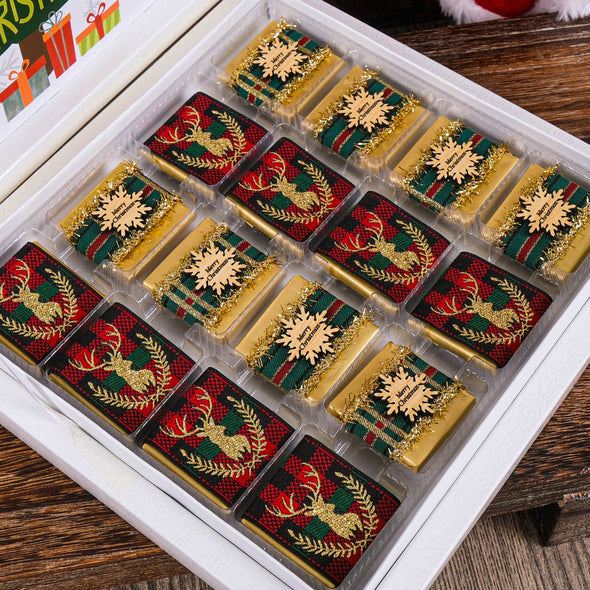 Christmas Chocolate Box, Christmas Present Idea Chocolate Favor, Christmas Chocolate Gift, Xmas Gift Idea, Noel Gift, Christmas Gifts for Girlfriend, Xmas Chocolate Box, Holiday Chocolate Designed by Happy Times Favors, a handmade gift shop ideal for christmas present idea unique Christmas gift Noel gift Christmas chocolate gift box Xmas Gift