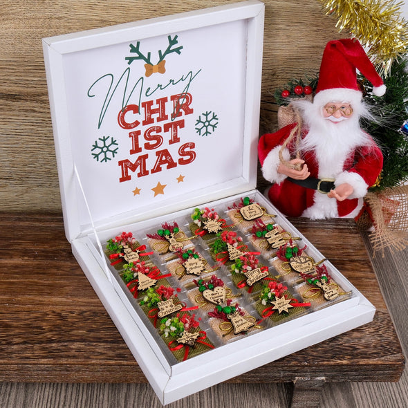 Christmas Chocolate Box, Christmas Present Idea Chocolate Favor, Christmas Chocolate Gift, Xmas Gift Idea, Noel Gift, Christmas Gifts for Girlfriend, Xmas Chocolate Box, Holiday Chocolate Designed by Happy Times Favors, a handmade gift shop ideal for christmas present idea unique Christmas gift Noel gift Christmas chocolate gift box Xmas Gift