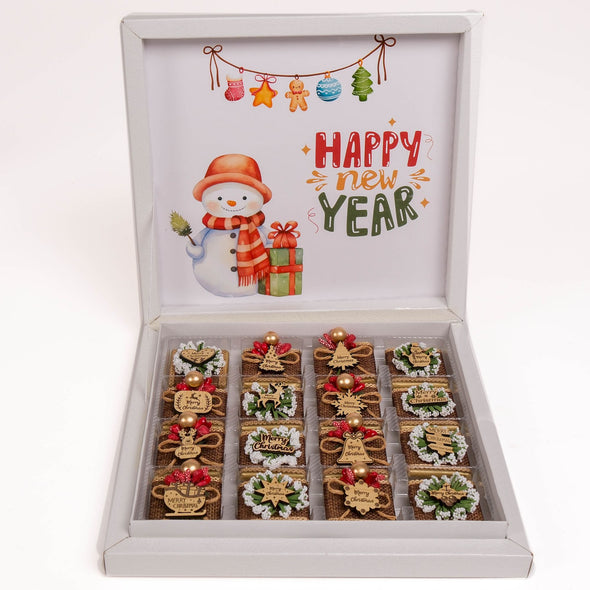 Christmas Chocolate Box, Christmas Present Idea Chocolate Favor, Christmas Chocolate Gift, Xmas Gift Idea, Noel Gift, Christmas Gifts for Girlfriend, Xmas Chocolate Box, Holiday Chocolate Designed by Happy Times Favors, a handmade gift shop ideal for christmas present idea unique Christmas gift Noel gift Christmas chocolate gift box Xmas Gift