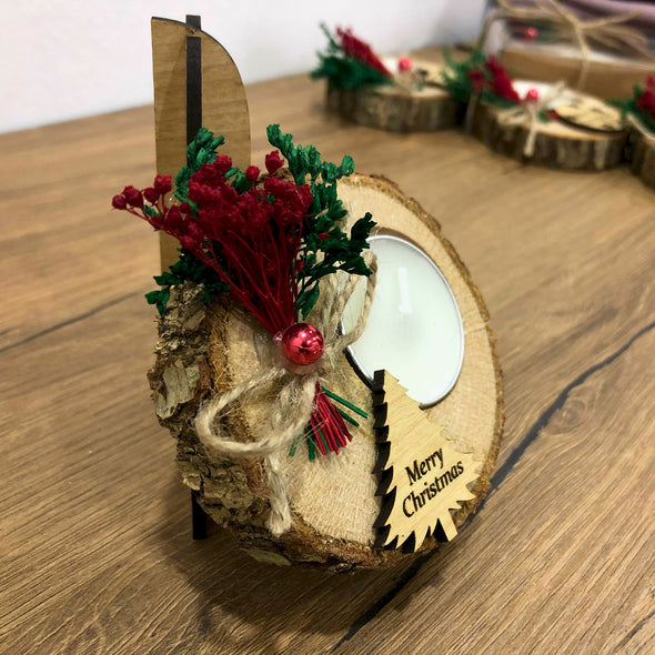Christmas Personalized Wooden Tealight Favors, Custom Christmas Gift Items designed by Happy Times Favors, a handmade gift shop. Wooden candle holder decorated with real natural dried flowers, personalized wooden name tag and tealight. Ideal for Christmas, Noel, New Year, Happy Holiday party gifts. Personalized Christmas Gifts, Custom Gifts for Christmas, Christmas decorations, ornaments
