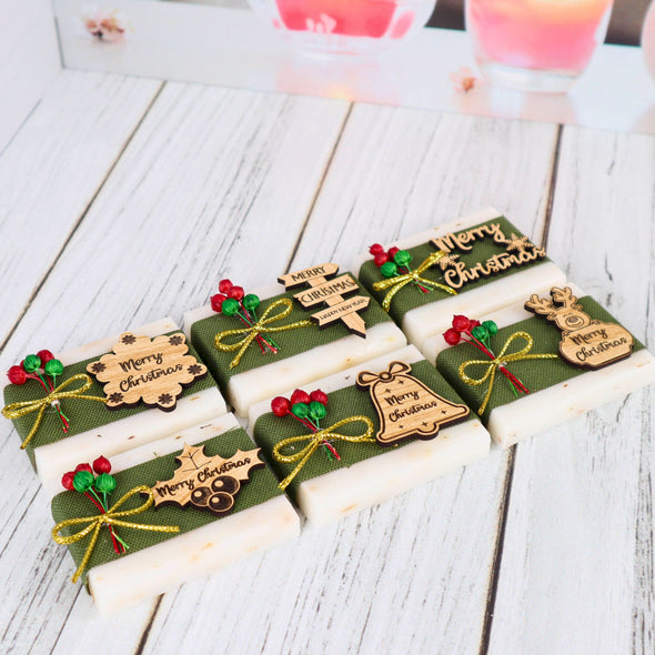 Personalized Christmas Favors Scented Soaps, Christmas Gifts for Family, Friends and Coworkers Items designed by Happy Times Favors, a handmade gift shop. Scented Soap decorated with real natural dried flowers and personalized wooden name tag. Ideal for Christmas, Noel, New Year, Happy Holiday. Personalized Christmas Gifts, Custom Gifts for Christmas, Christmas decorations, ornaments, Christmas Natural soap.