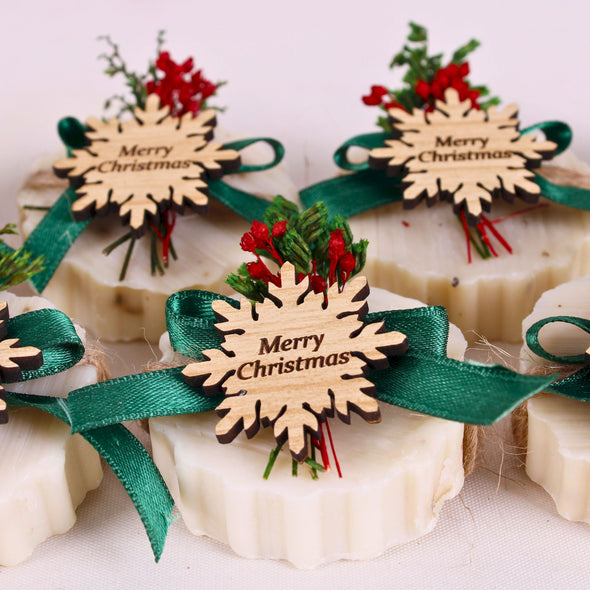 Christmas Scented Handmade Soap Gift, Xmas and New Year Gift Items designed by Happy Times Favors, a handmade gift shop. Scented Soap decorated with real natural dried flowers and personalized wooden name tag. Ideal for Christmas, Noel, New Year, Happy Holiday. Personalized Christmas Gifts, Custom Gifts for Christmas, Christmas decorations, ornaments, Christmas Natural soap