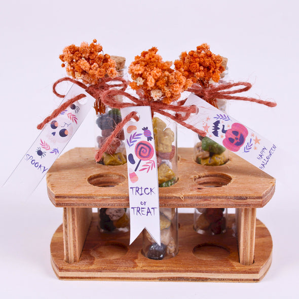 Halloween Party Favors, Halloween Party Gifts Items designed by Happy Times Favors, a handmade gift shop. Tube with candies, with a nice sateen-tulle ribbon bow tie and white tag. Ideal for Halloween, Christmas, wedding favors, unique gifts for guests, thank you gifts, bridal shower favors, baptism favors, bridesmaid favors, engagement favors, party gifts.