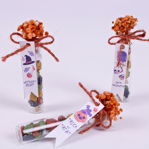 Halloween Party Favors, Halloween Party Gifts Items designed by Happy Times Favors, a handmade gift shop. Tube with candies, with a nice sateen-tulle ribbon bow tie and white tag. Ideal for Halloween, Christmas, wedding favors, unique gifts for guests, thank you gifts, bridal shower favors, baptism favors, bridesmaid favors, engagement favors, party gifts.