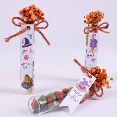 Halloween Party Favors, Halloween Party Gifts Items designed by Happy Times Favors, a handmade gift shop. Tube with candies, with a nice sateen-tulle ribbon bow tie and white tag. Ideal for Halloween, Christmas, wedding favors, unique gifts for guests, thank you gifts, bridal shower favors, baptism favors, bridesmaid favors, engagement favors, party gifts.