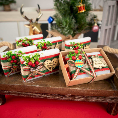 Personalized Christmas Favors Scented Soaps, Christmas Gifts for Family, Friends and Coworkers Items designed by Happy Times Favors, a handmade gift shop. Scented Soap decorated with real natural dried flowers and personalized wooden name tag. Ideal for Christmas, Noel, New Year, Happy Holiday. Personalized Christmas Gifts, Custom Gifts for Christmas, Christmas decorations, ornaments, Christmas Natural soap.