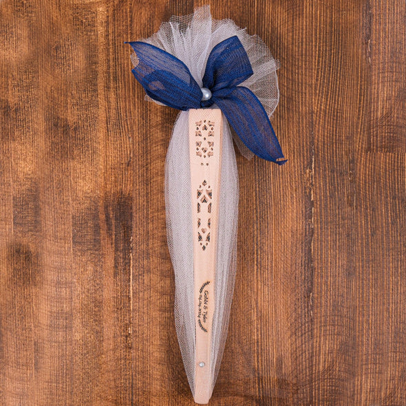 Personalized Wedding Favors: Engraved Wooden Hand Fans (Sandalwood) Items designed by Happy Times Favors, a handmade gift shop. This item is ideal for, wedding favors, unique gifts for guests, thank you gifts, bridal shower favors, baptism favors, bridesmaid favors, engagement favors, party gifts, Noel, New Year, Happy Holiday. Personalized Christmas Gifts, Custom Gifts for Christmas

