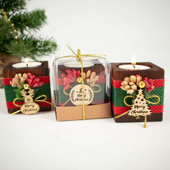 Personalized Christmas New Year Noel Gift Favor Wooden Tealight Holder Items designed by Happy Times Favors, a handmade gift shop. Wooden candle holder decorated with real natural dried flowers, personalized wooden name tag and tealight. Ideal for Christmas, Noel, New Year, Happy Holiday party gifts. Personalized Christmas Gifts, Custom Gifts for Christmas, Christmas decorations, ornaments